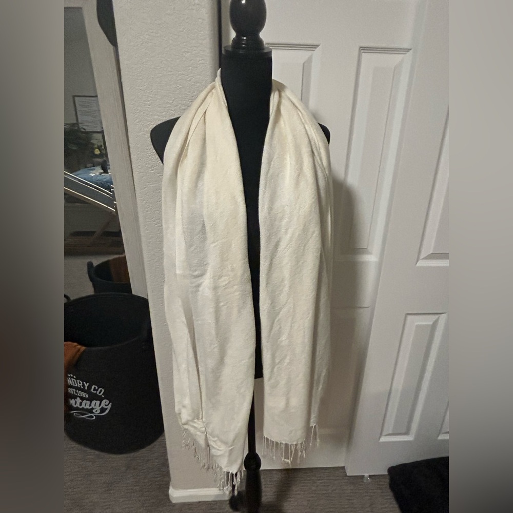 Elegant Cream Pashmina Silk Scarf